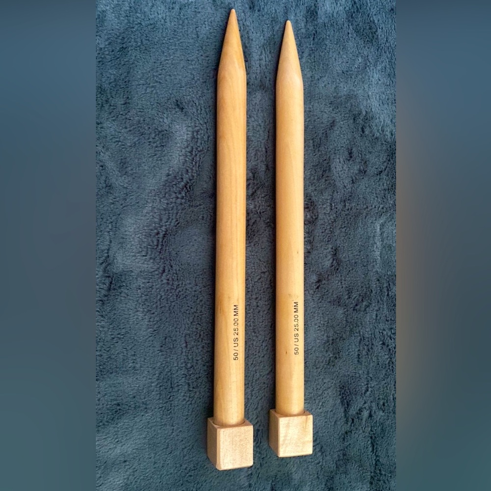 New wooden knitting needles large 25MM SIZE. Never used
